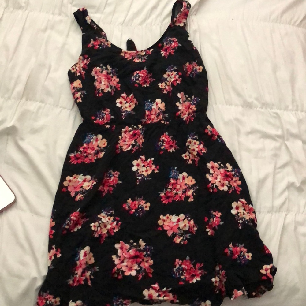 Floral bow in back dress